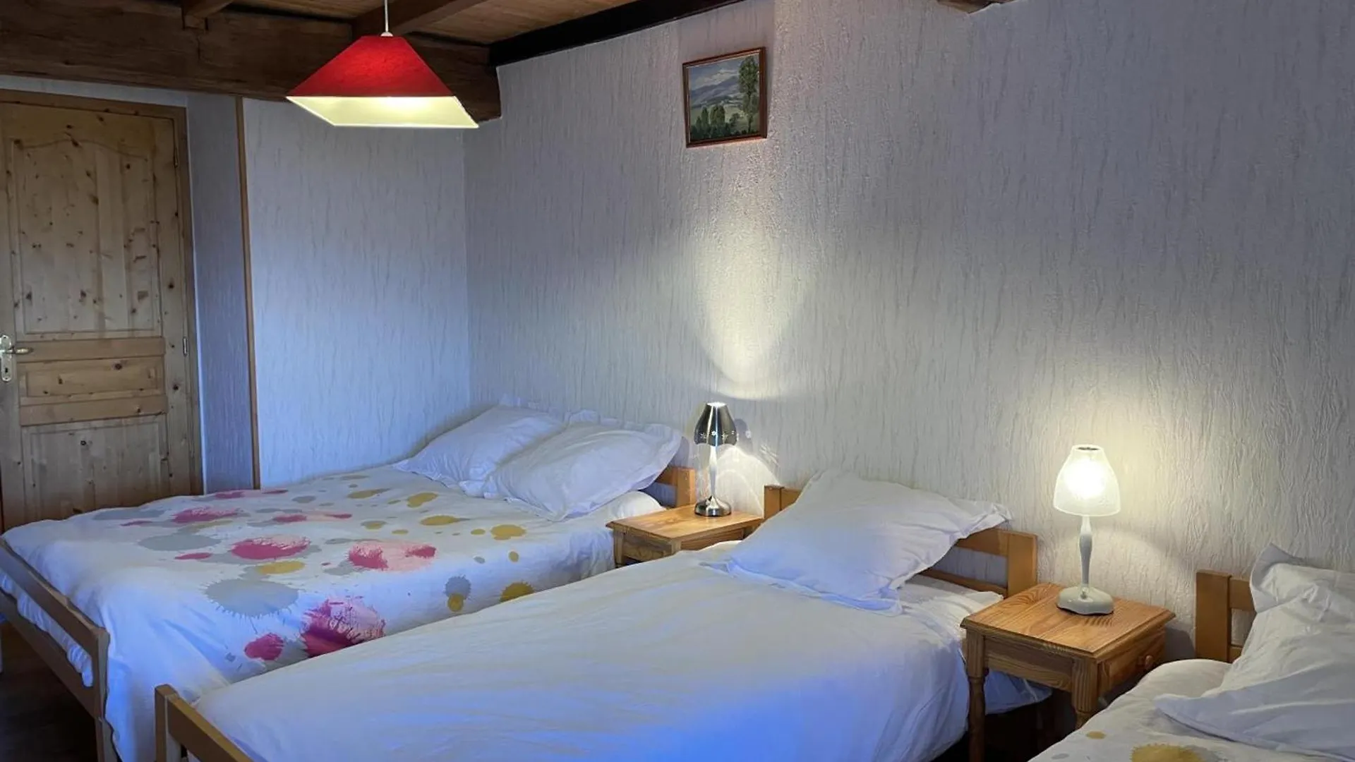 Maison Authentique Avec Jardin Et Cheminee, Animaux Acceptes, Parking, Internet - Fr-1-489-184 Laprugne France